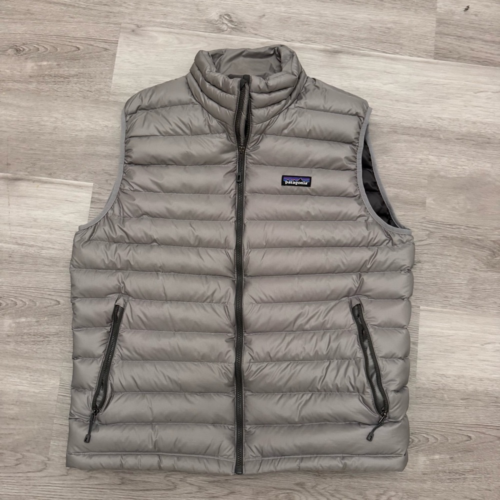 Patagonia Goose Down Filled  Sweater Puffer Vest Mens Large Gray Outdoor